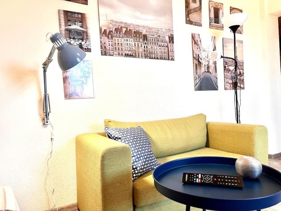 Panoramic Lil' Paris Apartment Bucharest Exterior photo